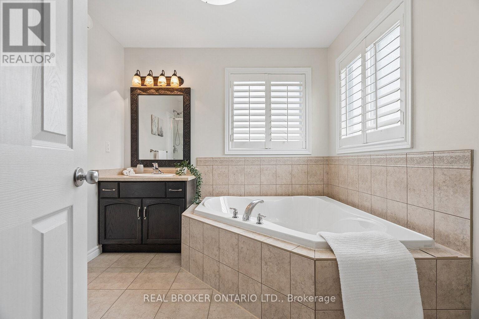 124 Ridge Top Crescent, Guelph/eramosa, Ontario  N0B 2K0 - Photo 30 - X12998430