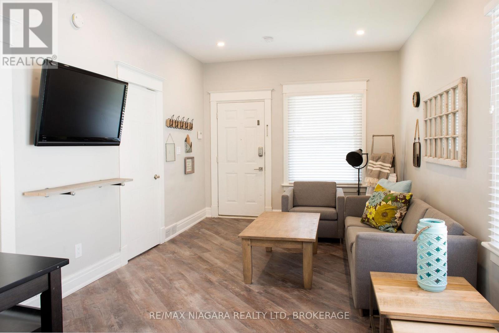 5700 Spring Street, Niagara Falls, Ontario  L2G 1P8 - Photo 3 - X12995638