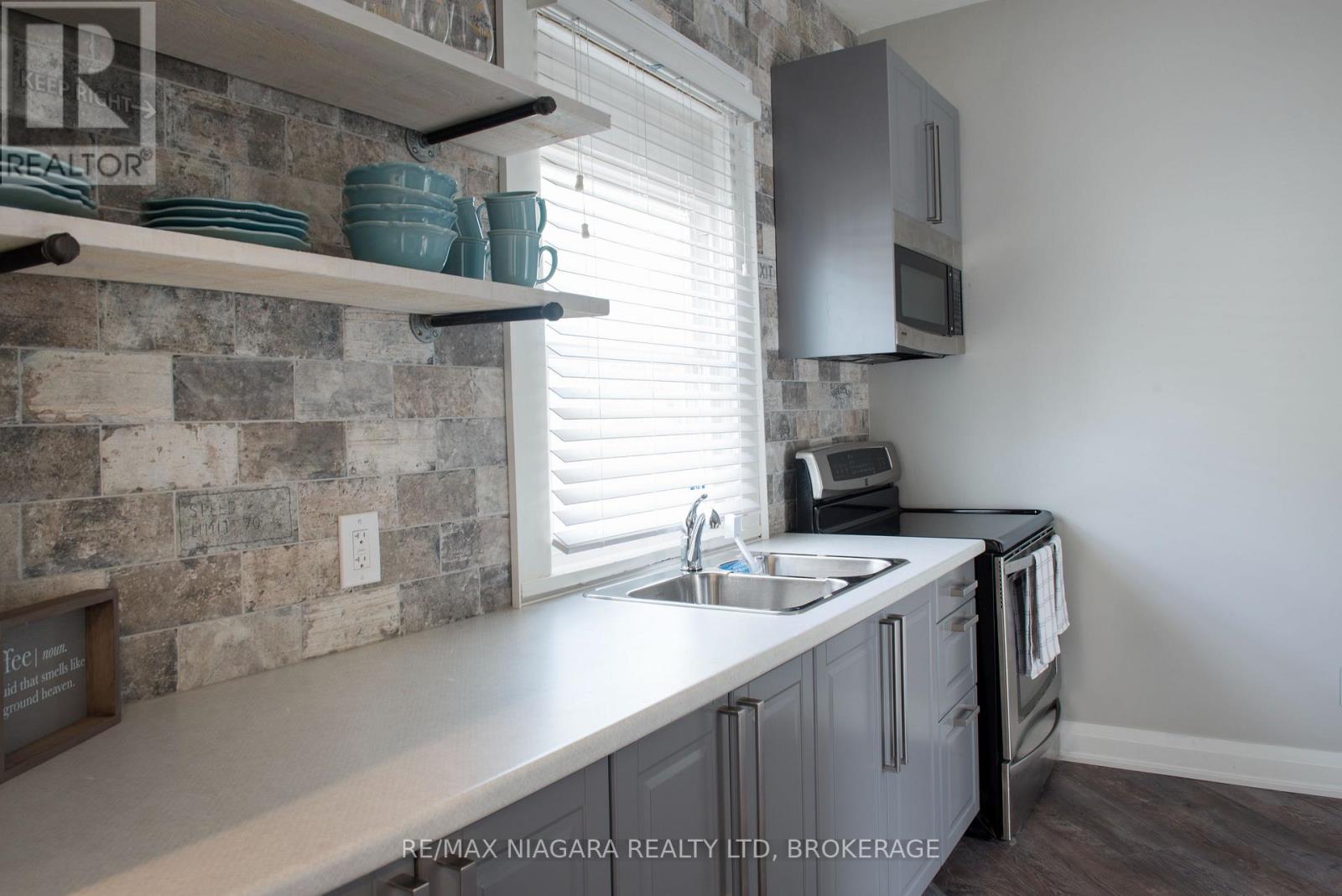 5700 Spring Street, Niagara Falls, Ontario  L2G 1P8 - Photo 4 - X12995638