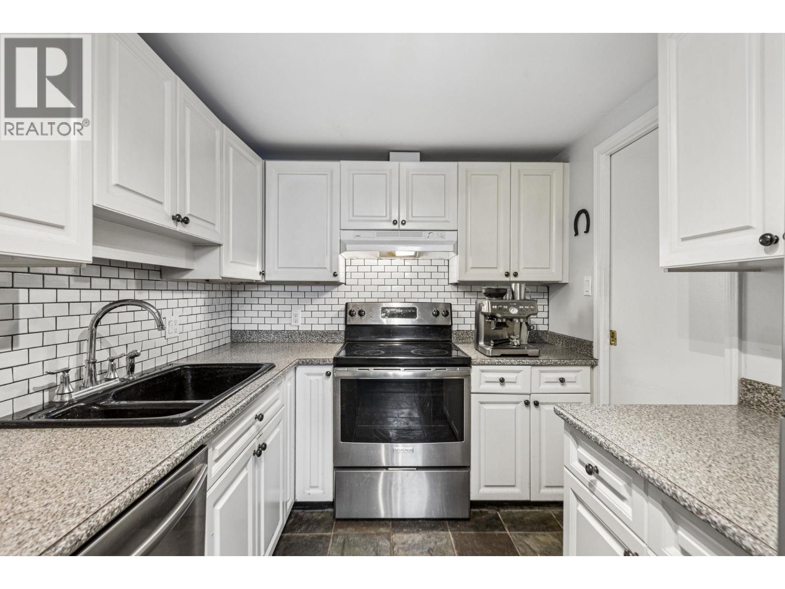 152a W 18th Street, North Vancouver, British Columbia  V7M 1W4 - Photo 17 - R3111234