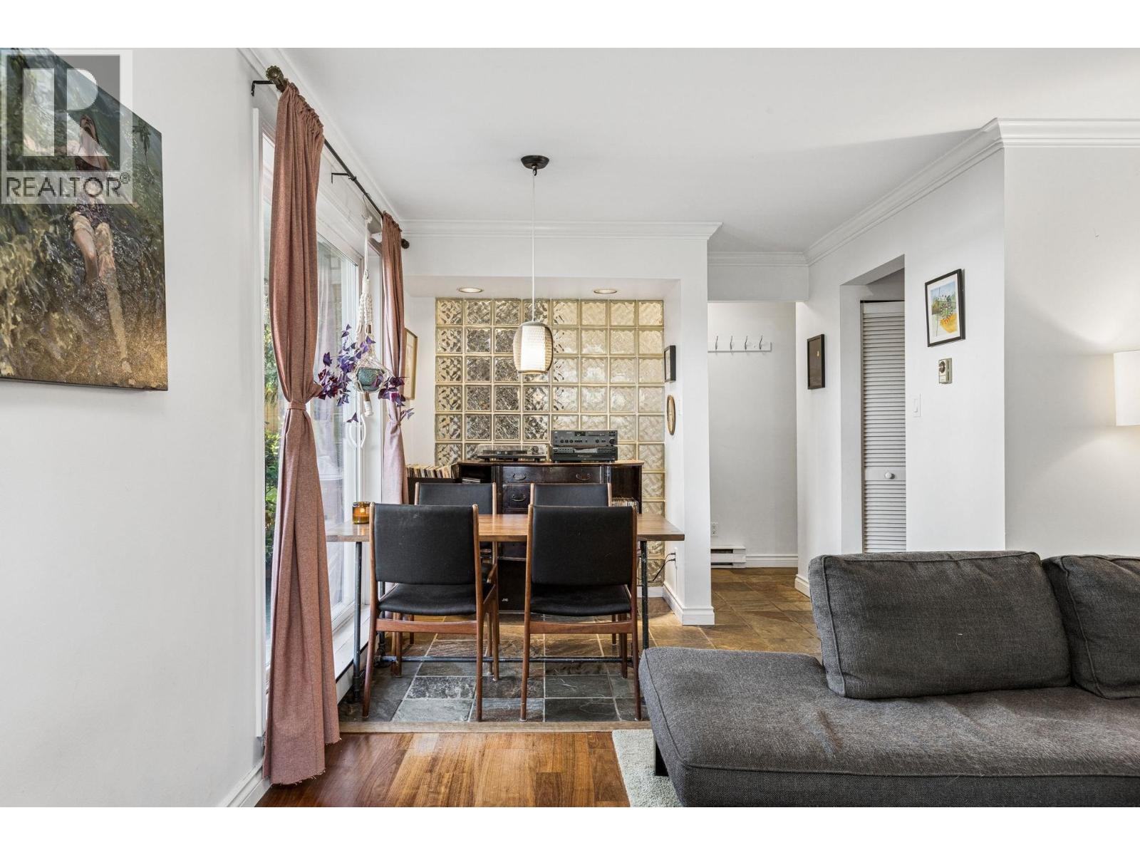 152a W 18th Street, North Vancouver, British Columbia  V7M 1W4 - Photo 8 - R3111234