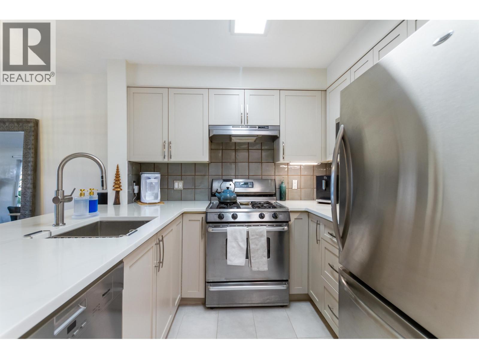 204 1868 W 5th Avenue, Vancouver, British Columbia  V6J 1P3 - Photo 16 - R3111239