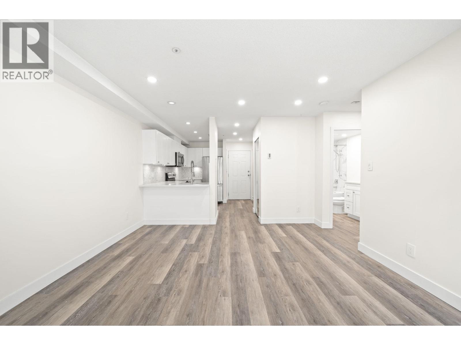 103 2212 Oxford Street, Vancouver, British Columbia V5L 1G1 - Photo 4 - R3111256