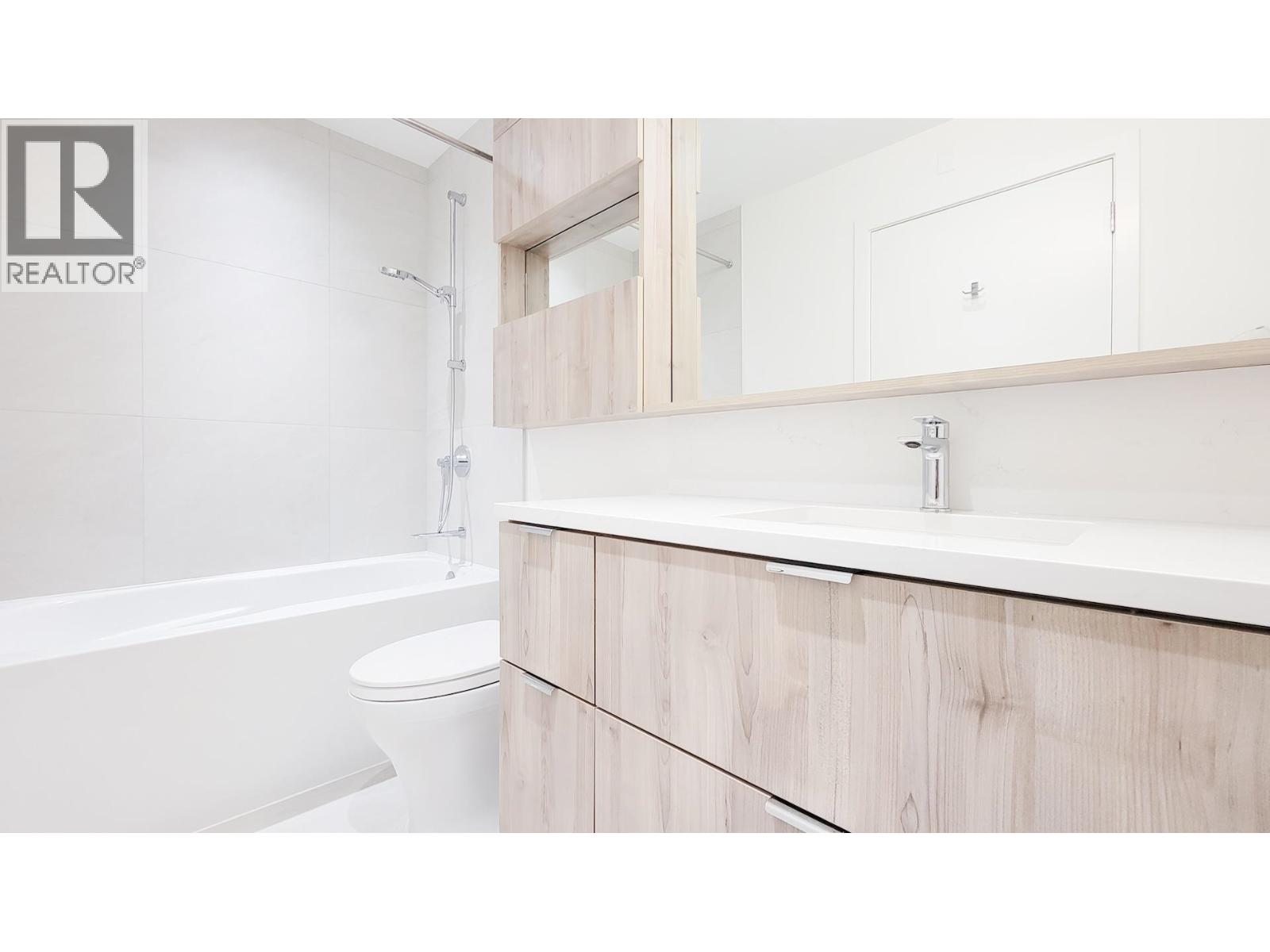 755 Harbourside Drive, North Vancouver, British Columbia  V7P 0G1 - Photo 11 - R3111316