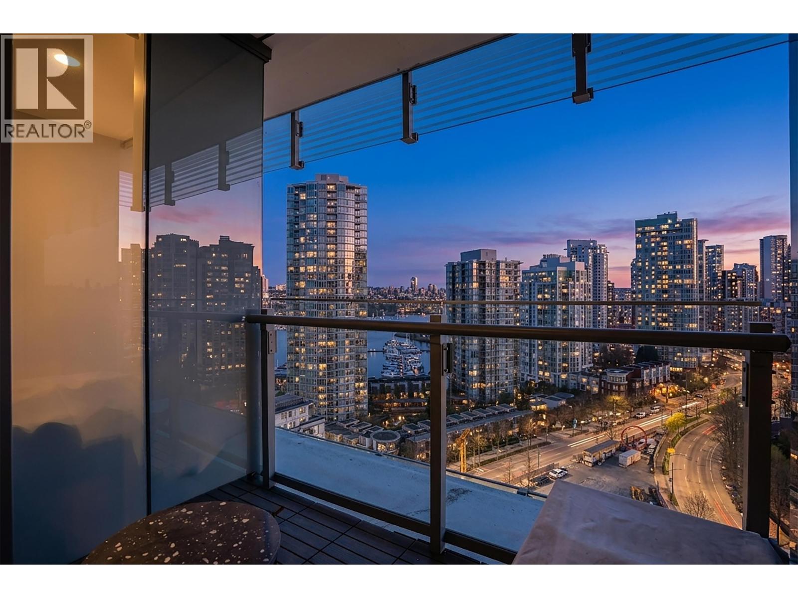 1887 87 Nelson Street, Vancouver, British Columbia  V6Z 0E8 - Photo 2 - R3111368