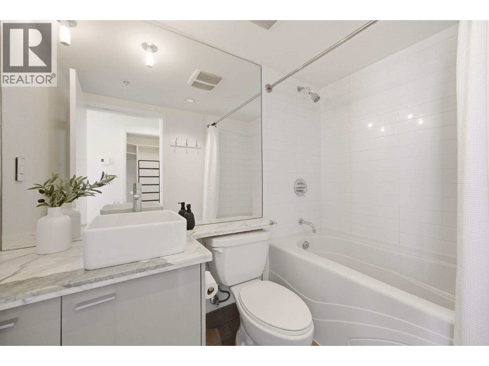 3302 33 Smithe Street, Vancouver, British Columbia  V6B 0B5 - Photo 19 - R3111408