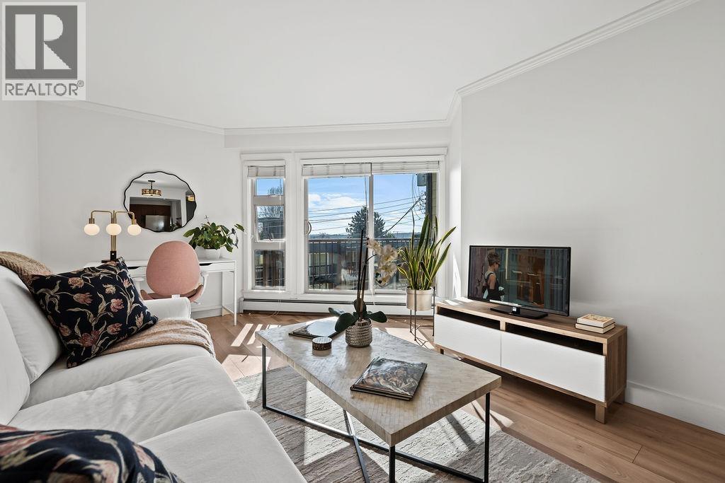 207 235 W 4th Street, North Vancouver, British Columbia  V7M 1H8 - Photo 4 - R3111410