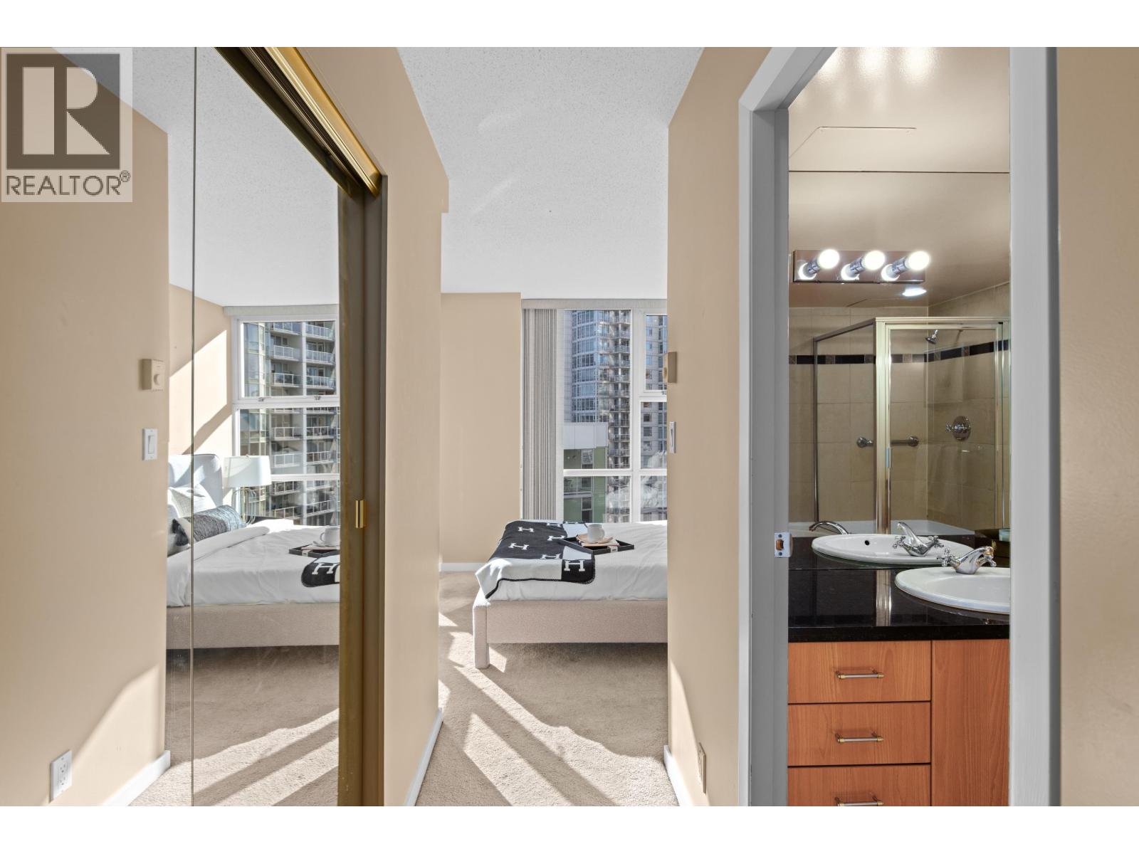 1703 1077 Marinaside Crescent, Vancouver, British Columbia  V6Z 2Z5 - Photo 21 - R3111419