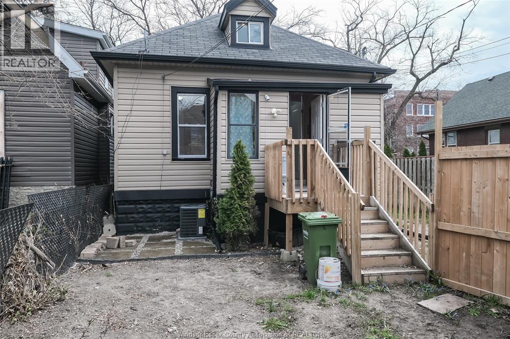 1585 Pelissier Unit# Upper, Windsor, Ontario N9X 1M9 - Photo 3 - 26008077