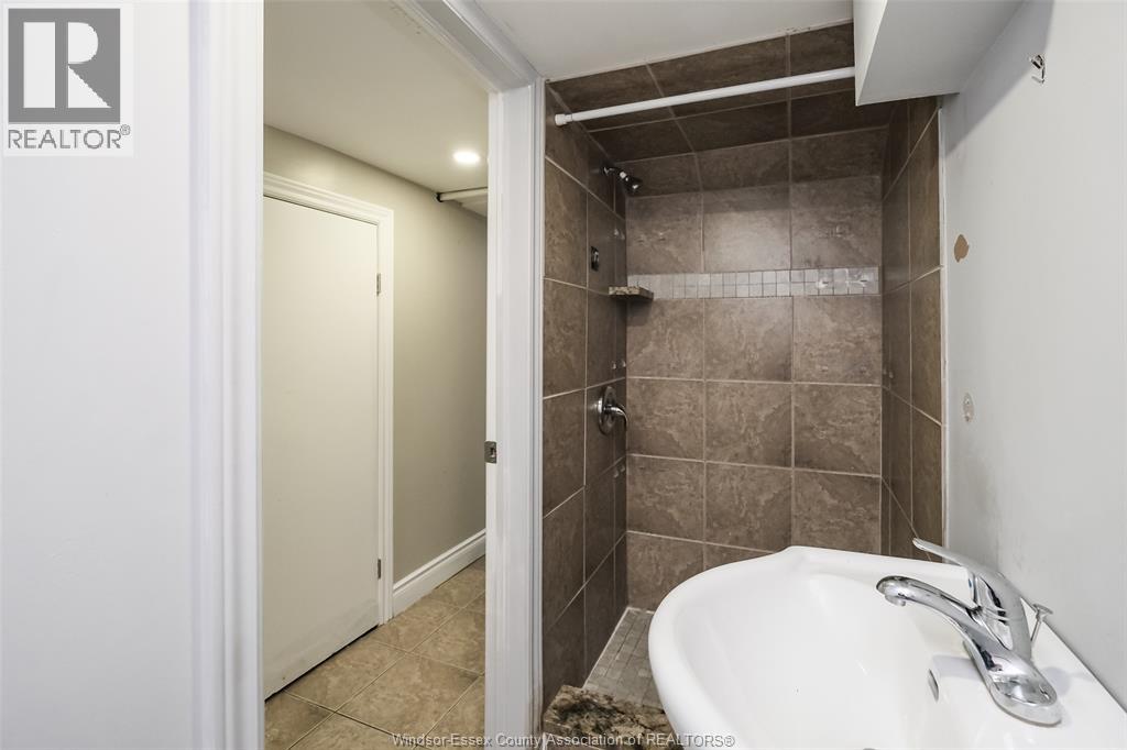 1585 Pelissier Unit# Lower, Windsor, Ontario  N9X 1M9 - Photo 12 - 26008078