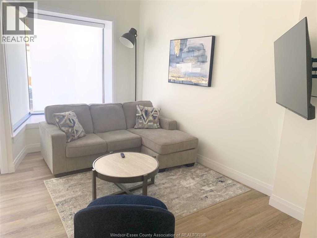 1233 University Avenue West, Windsor, Ontario  N9A 5T2 - Photo 3 - 26008154