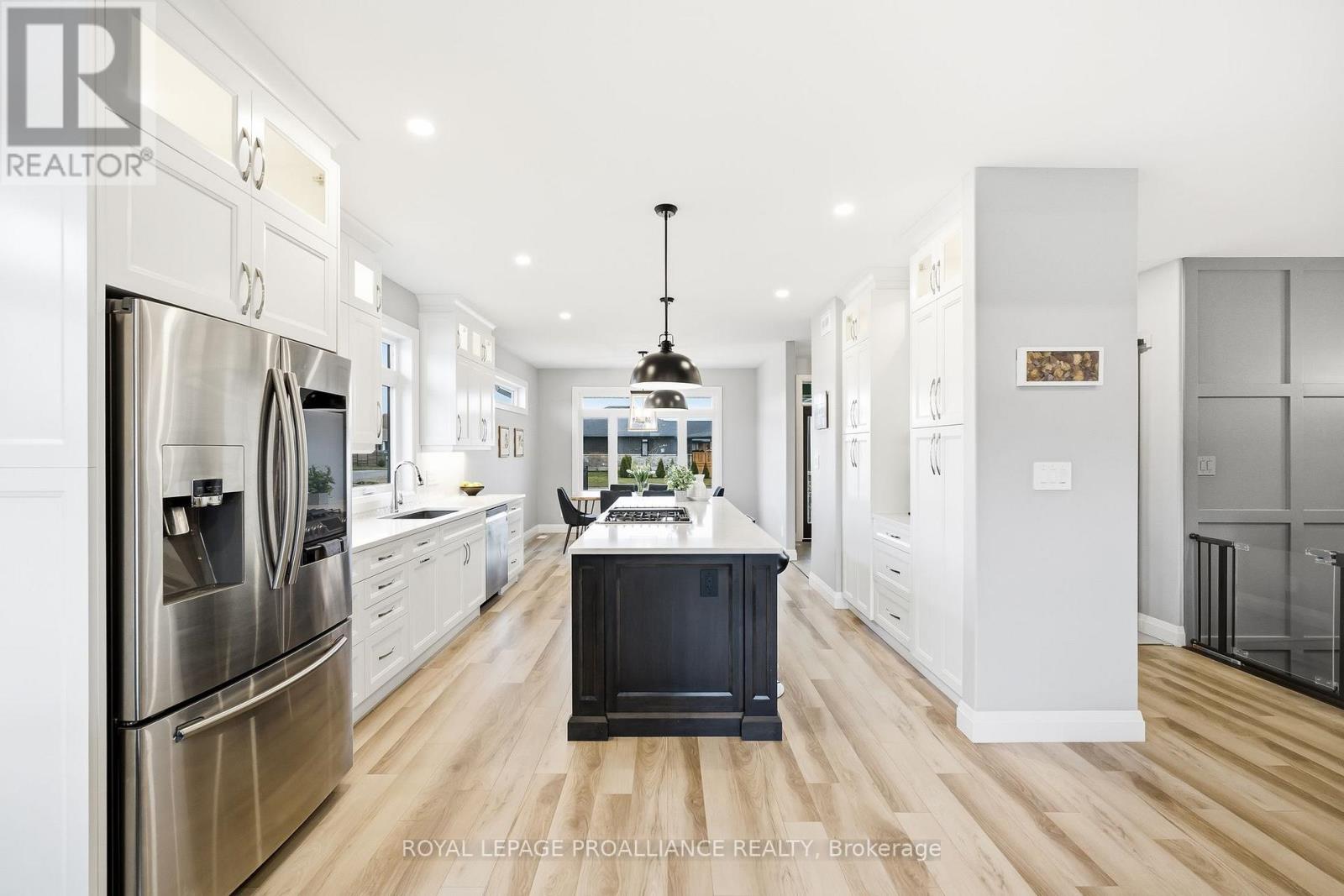 15 Ambrosia Terrace, Quinte West, Ontario  K8V 0G7 - Photo 18 - X12998518