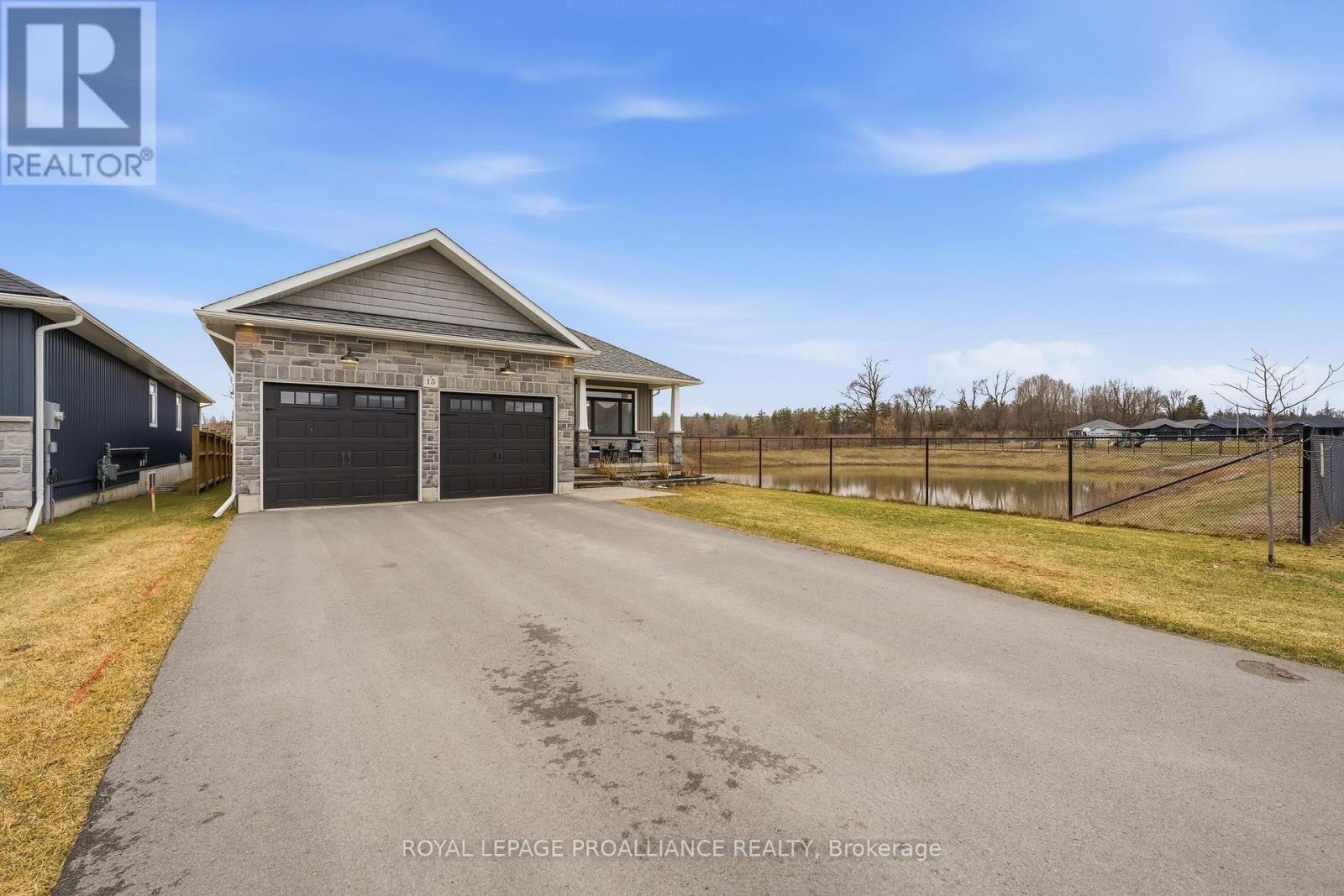 15 Ambrosia Terrace, Quinte West, Ontario  K8V 0G7 - Photo 2 - X12998518