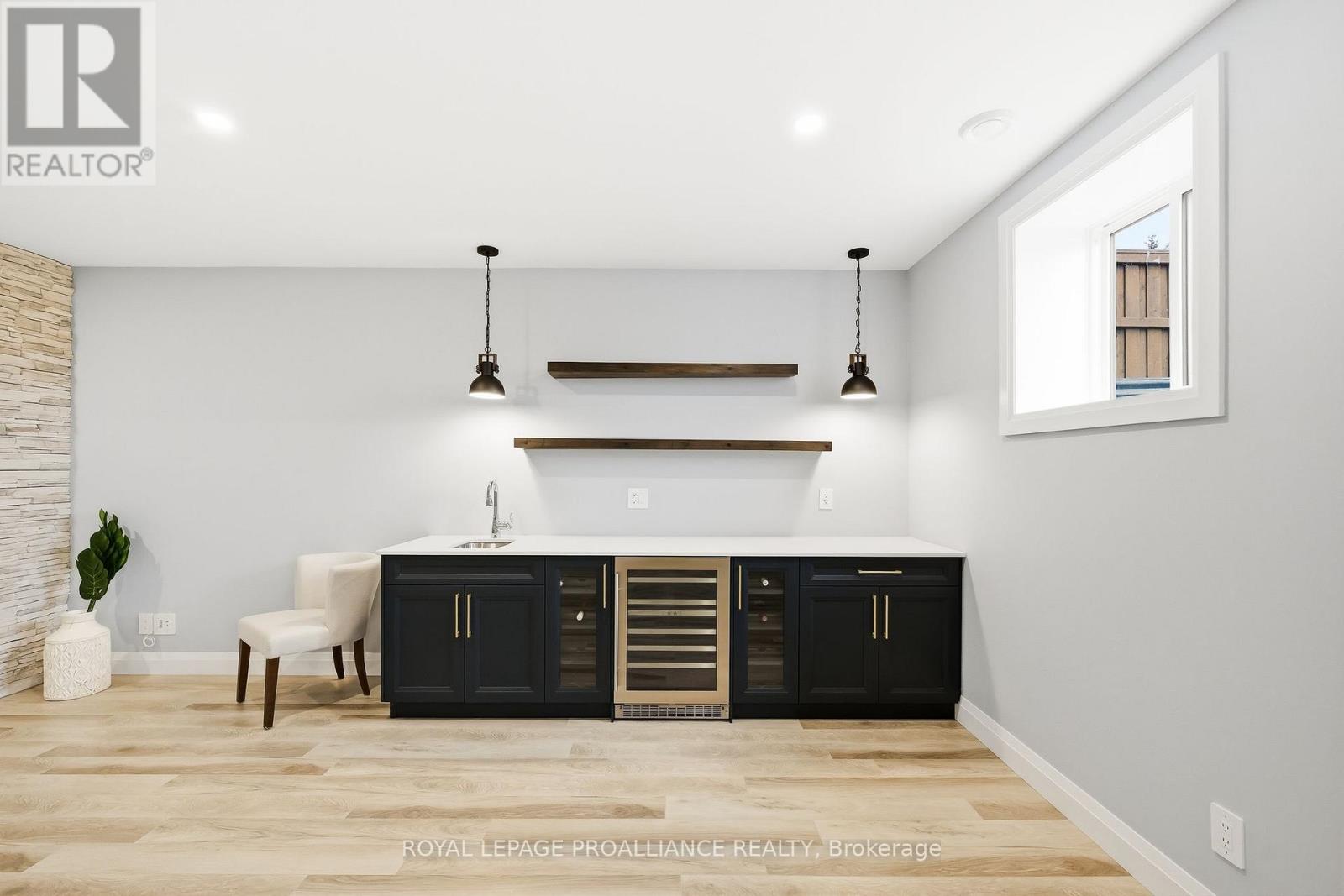 15 Ambrosia Terrace, Quinte West, Ontario  K8V 0G7 - Photo 37 - X12998518