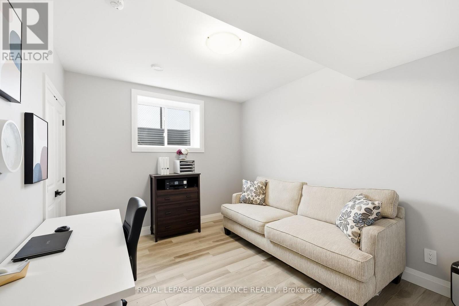 15 Ambrosia Terrace, Quinte West, Ontario  K8V 0G7 - Photo 41 - X12998518