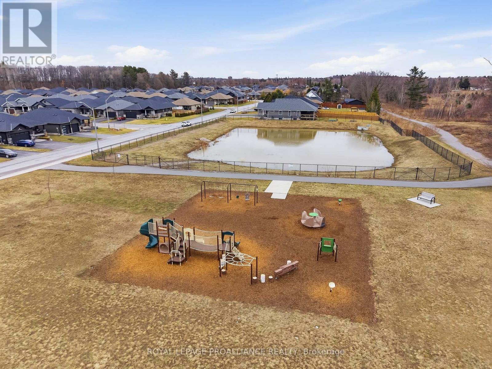 15 Ambrosia Terrace, Quinte West, Ontario  K8V 0G7 - Photo 48 - X12998518