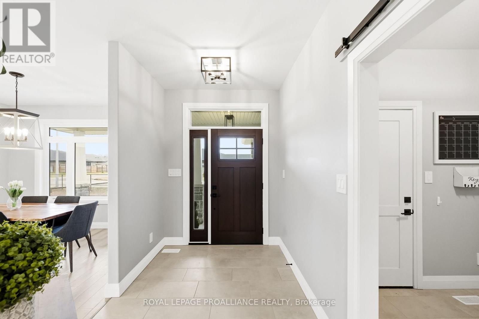 15 Ambrosia Terrace, Quinte West, Ontario  K8V 0G7 - Photo 8 - X12998518