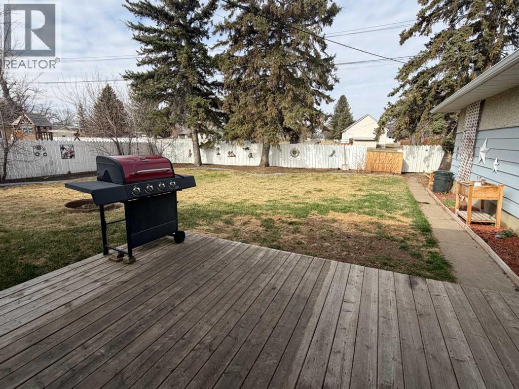 5212 51 Street, Taber, Alberta  T1G 1M3 - Photo 4 - A2299754