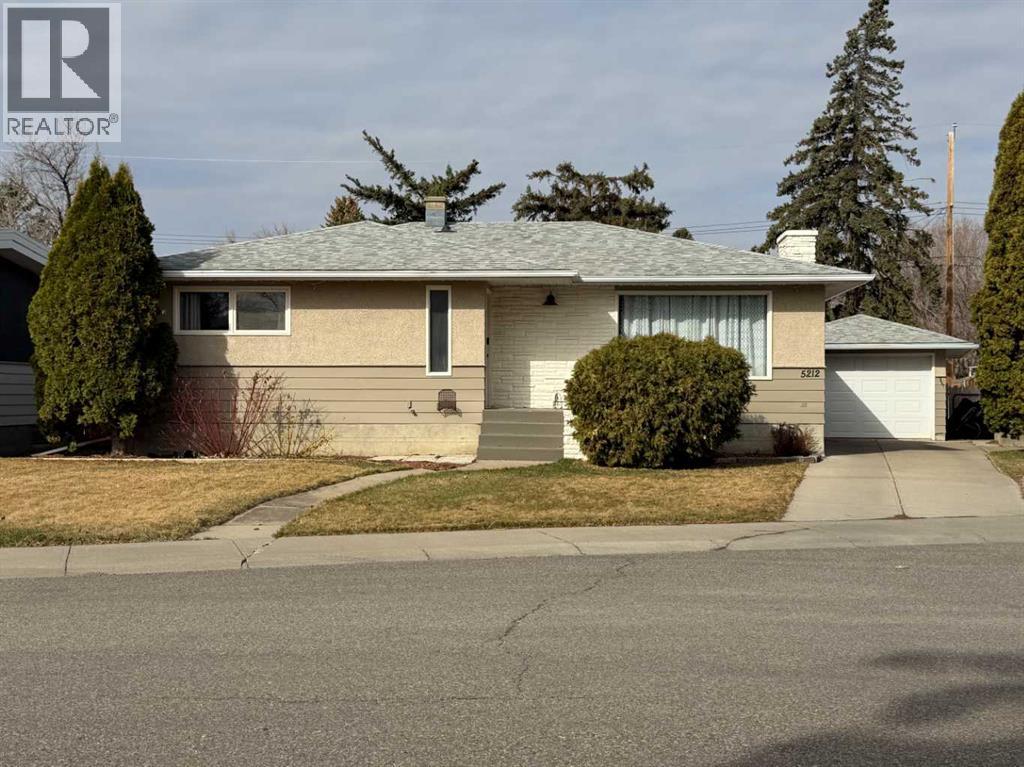 5212 51 Street, Taber, Alberta  T1G 1M3 - Photo 2 - A2299754