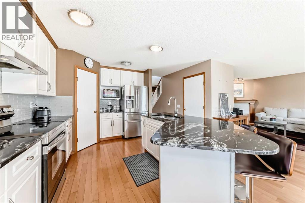 170 Shawbrooke Green SW, Calgary, Alberta  T2Y 3C6 - Photo 7 - A2289378