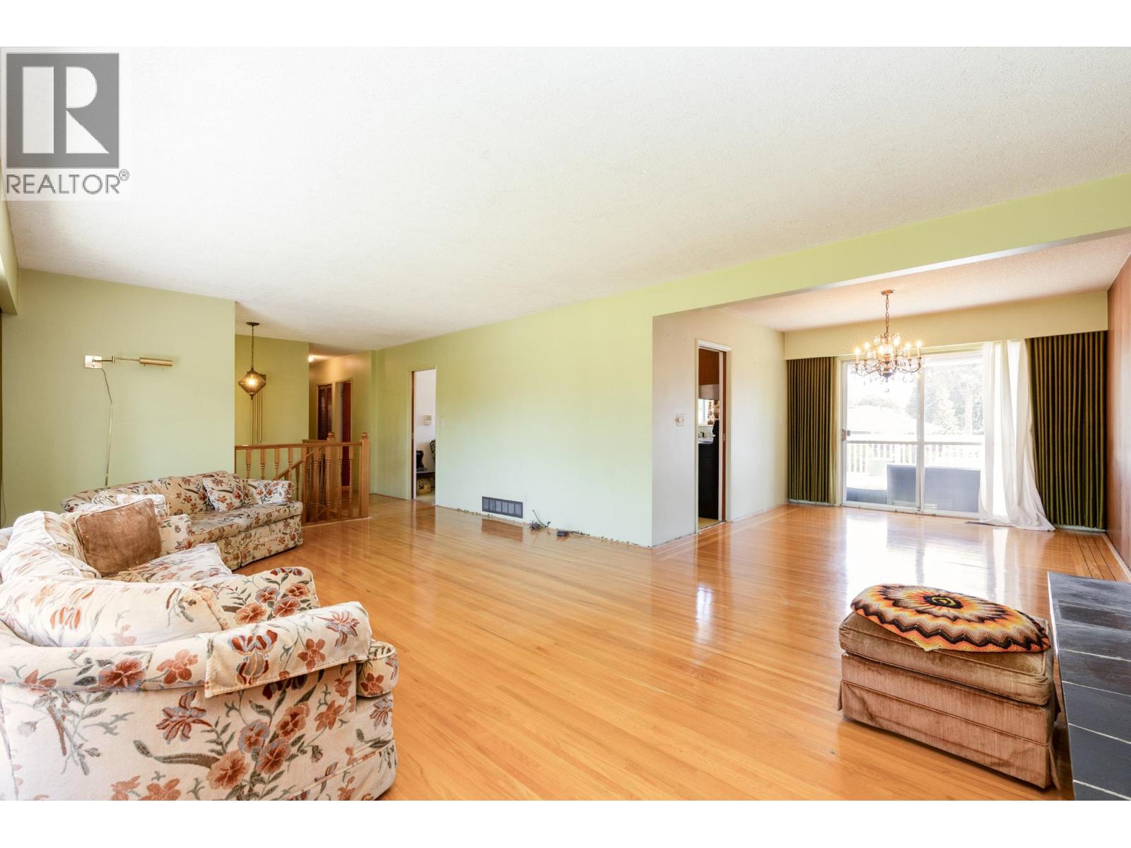 945 Lillian Street, Coquitlam, British Columbia  V3J 5C6 - Photo 16 - R3111299