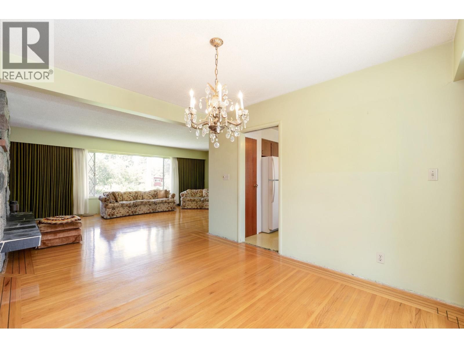 945 Lillian Street, Coquitlam, British Columbia  V3J 5C6 - Photo 19 - R3111299