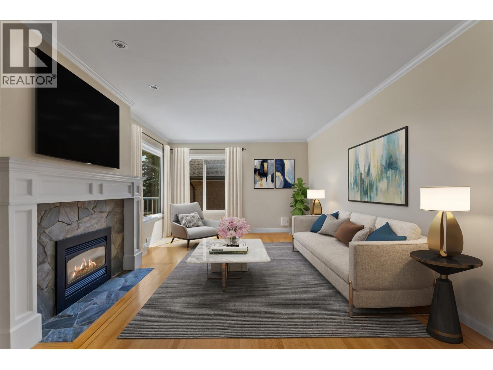 832 SURREY STREET, New Westminster, British Columbia