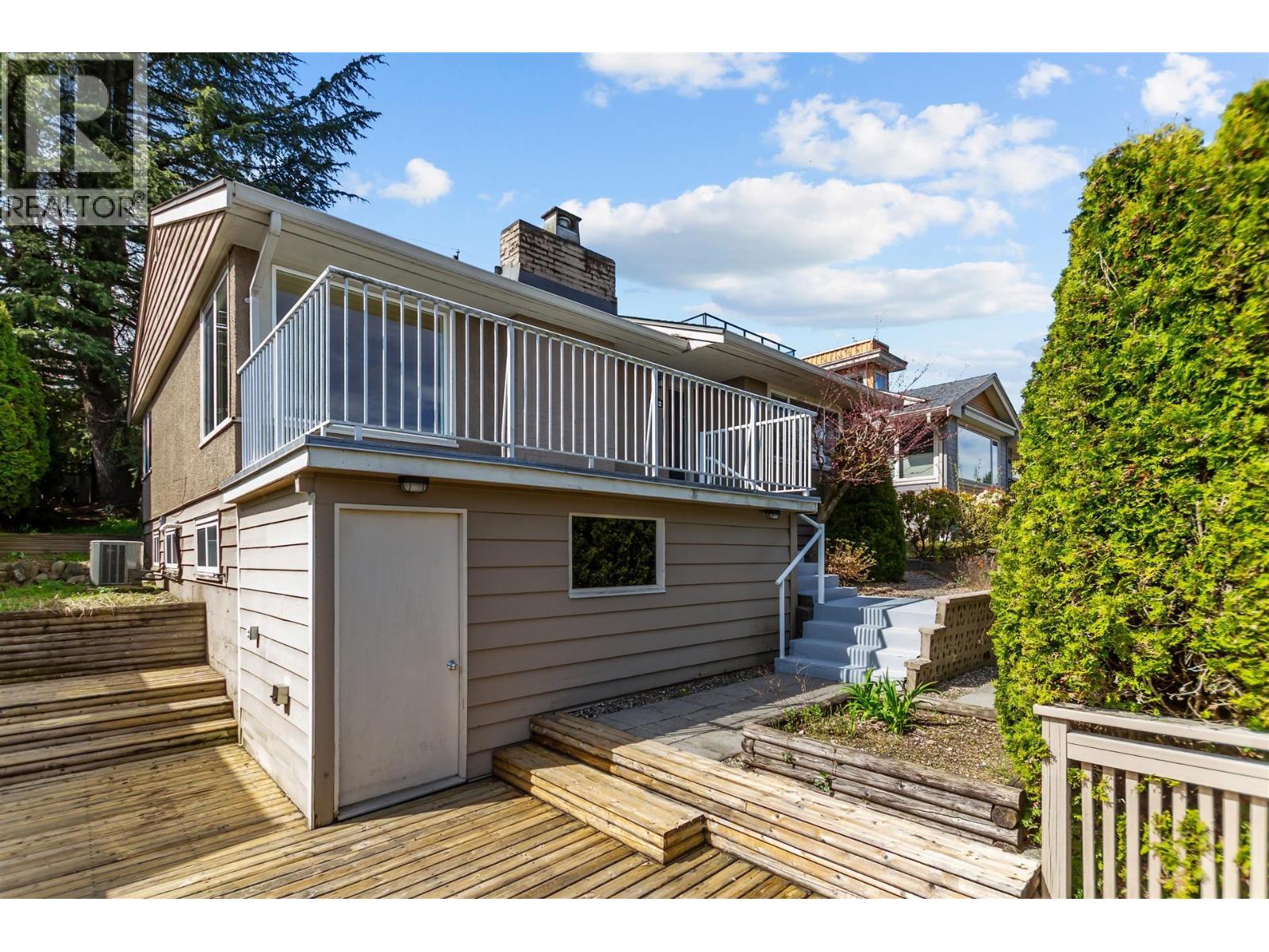 832 Surrey Street, New Westminster, British Columbia  V3L 4W2 - Photo 26 - R3111326