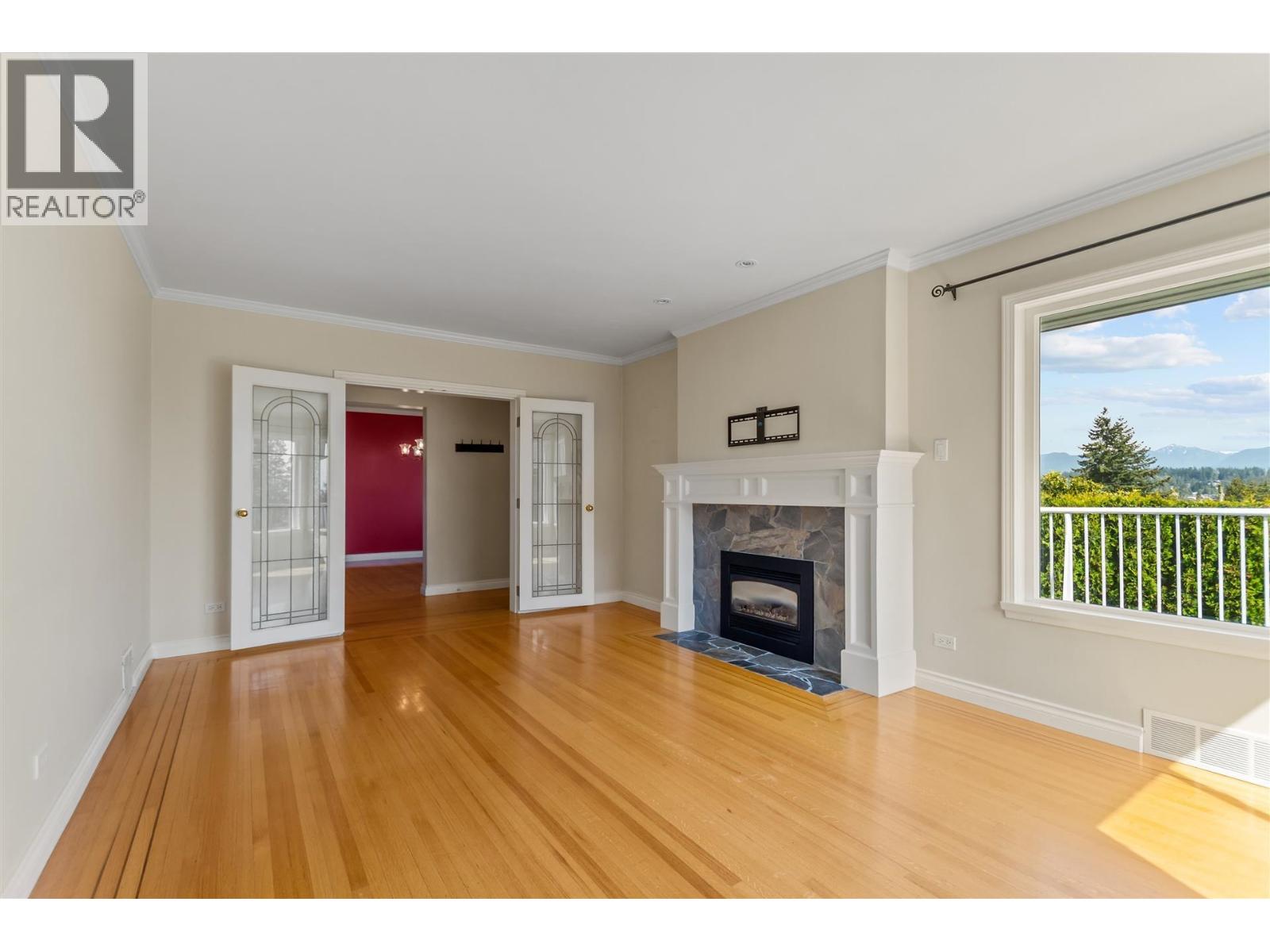 832 Surrey Street, New Westminster, British Columbia  V3L 4W2 - Photo 6 - R3111326