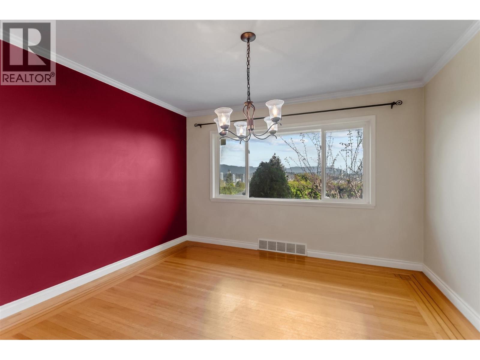 832 Surrey Street, New Westminster, British Columbia  V3L 4W2 - Photo 8 - R3111326