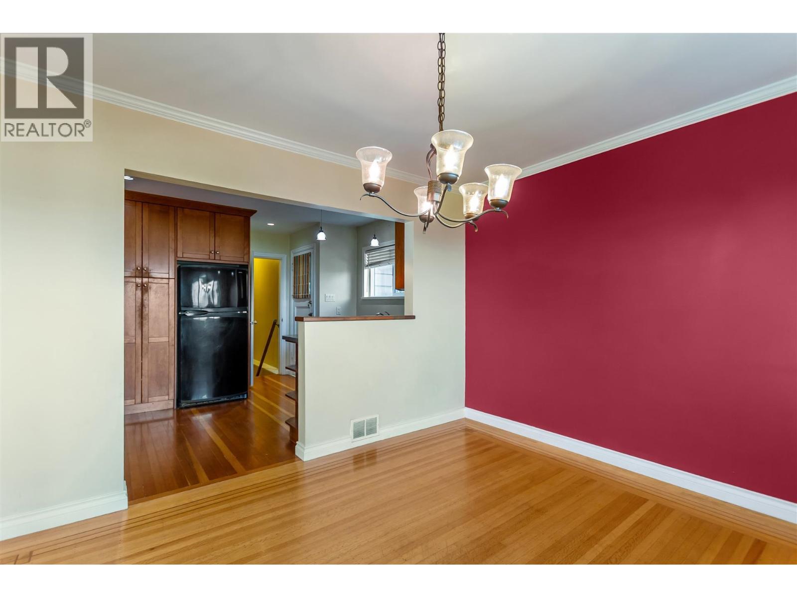 832 Surrey Street, New Westminster, British Columbia  V3L 4W2 - Photo 9 - R3111326