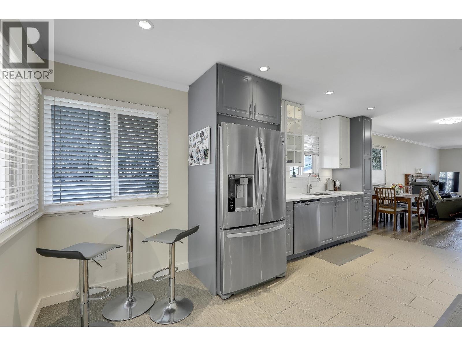 3523 Allan Road, North Vancouver, British Columbia  V7K 2M6 - Photo 11 - R3111340