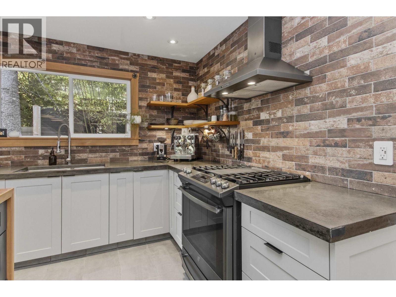 40495 N Highlands Way, Squamish, British Columbia  V0N 1T0 - Photo 11 - R3111367