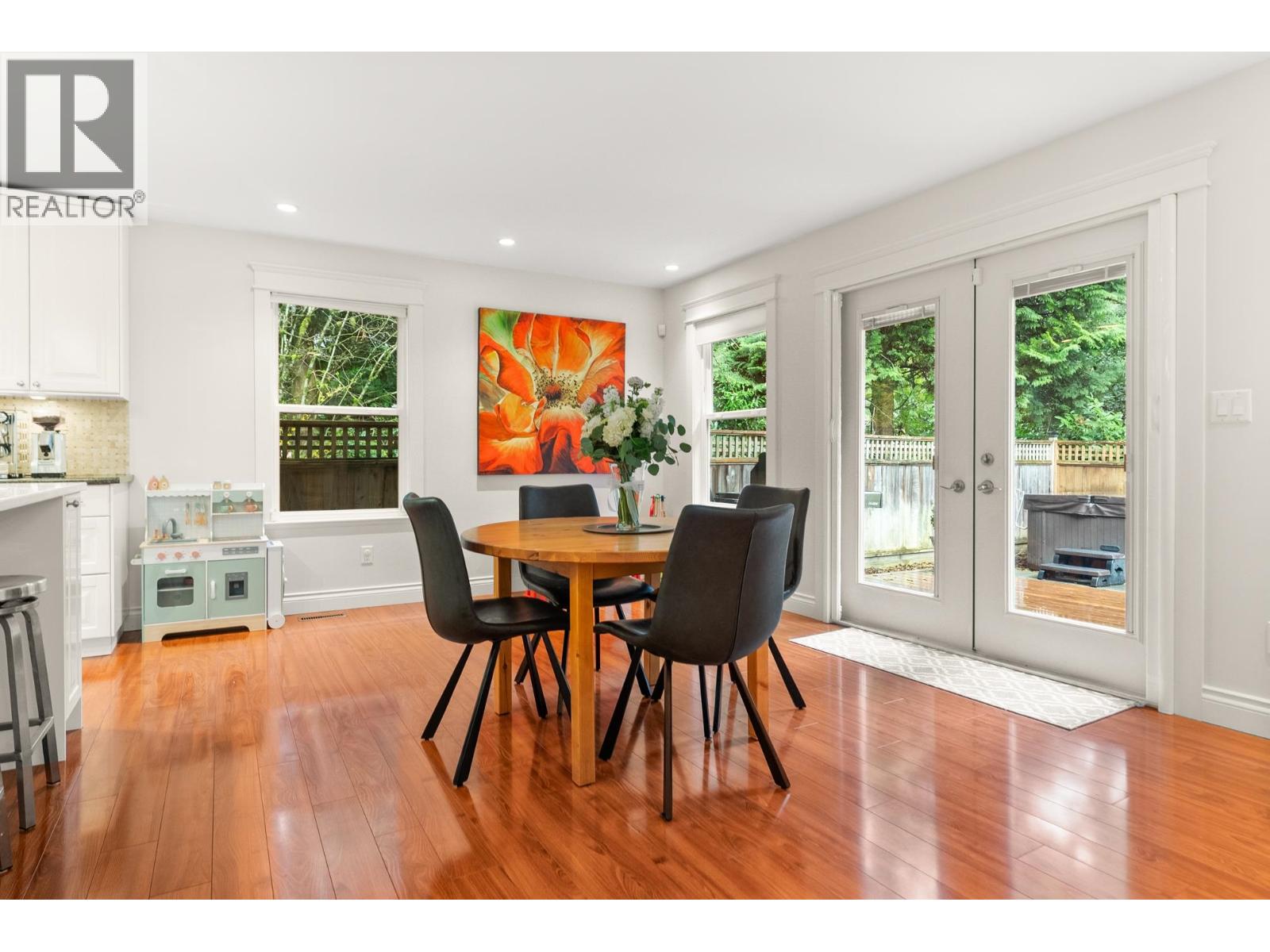 1530 Lighthall Court, North Vancouver, British Columbia  V7G 2G2 - Photo 15 - R3111438