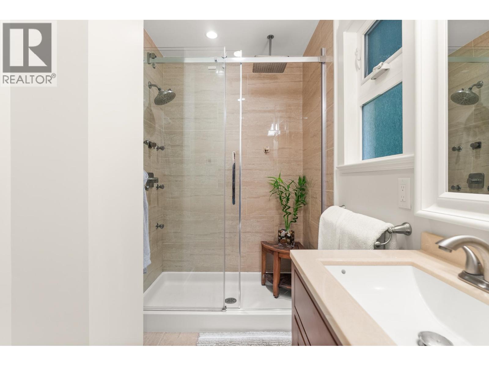 1530 Lighthall Court, North Vancouver, British Columbia  V7G 2G2 - Photo 20 - R3111438