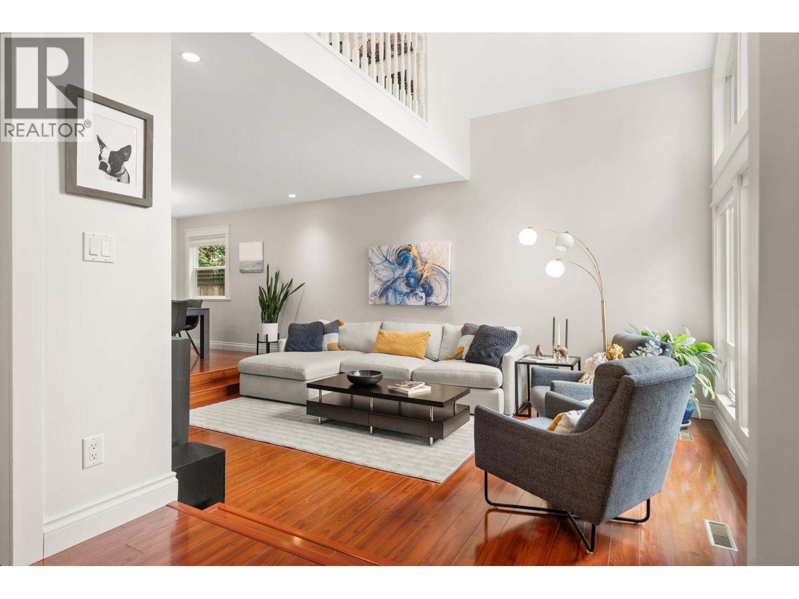 1530 Lighthall Court, North Vancouver, British Columbia  V7G 2G2 - Photo 4 - R3111438