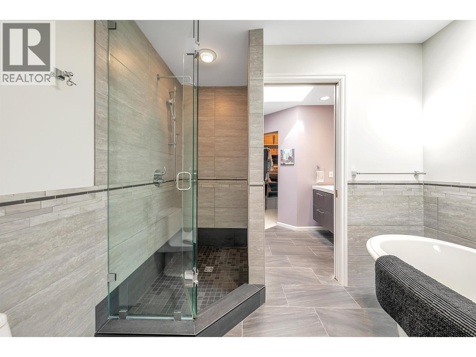 4106 Canterbury Crescent, North Vancouver, British Columbia  V7R 3N5 - Photo 27 - R3111446