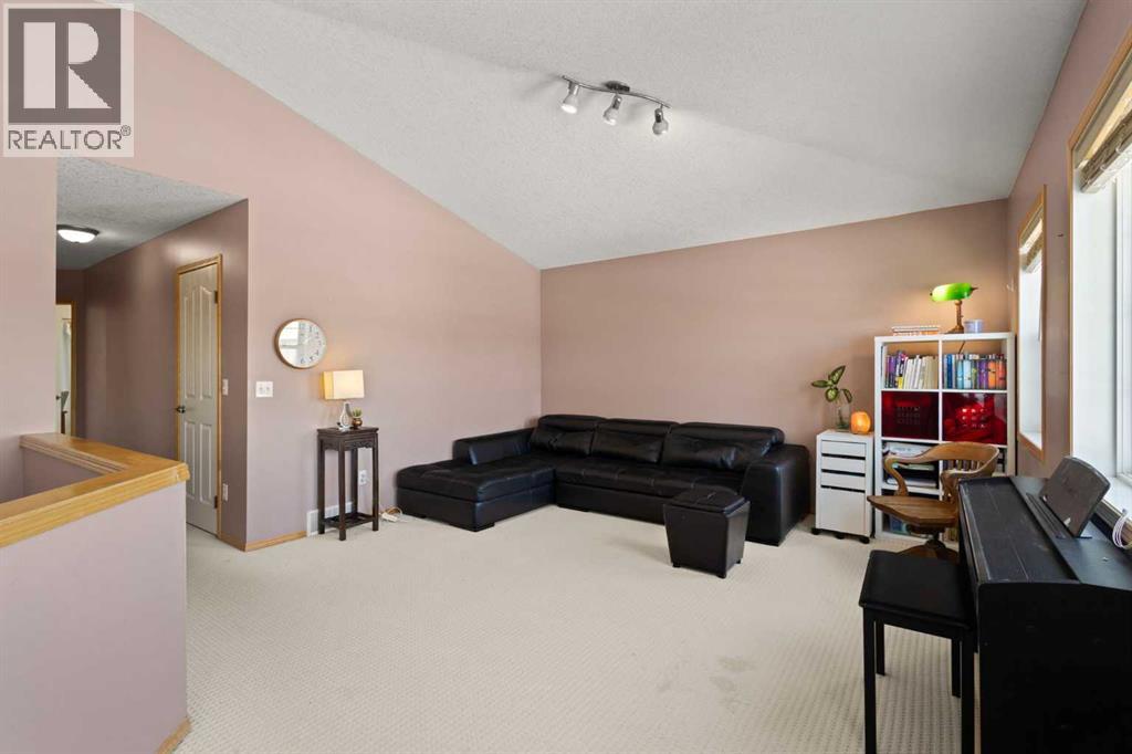 146 Panamount Villas NW, Calgary, Alberta  T3K 0A3 - Photo 18 - A2292967