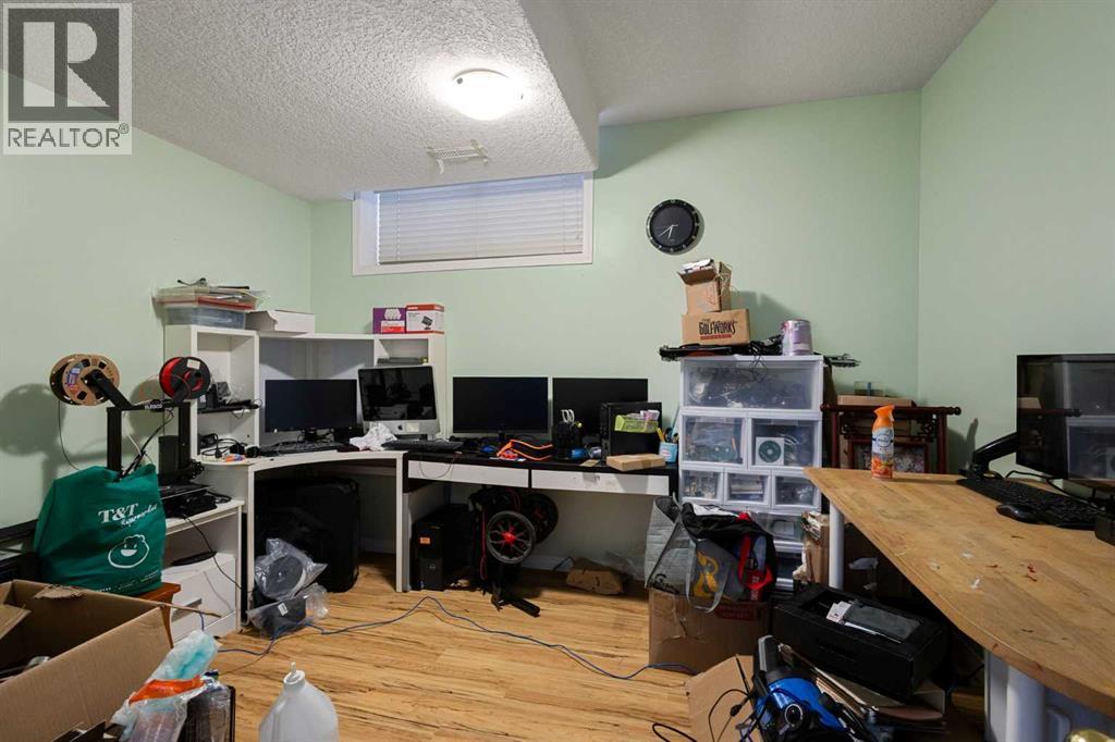 146 Panamount Villas NW, Calgary, Alberta  T3K 0A3 - Photo 37 - A2292967