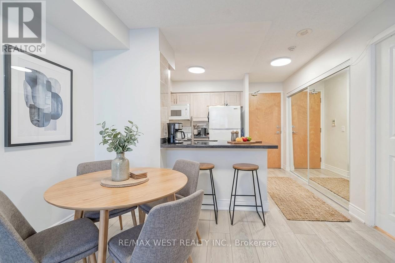 2909 - 4978 Yonge Street, Toronto, Ontario  M2N 7G8 - Photo 3 - C12998448