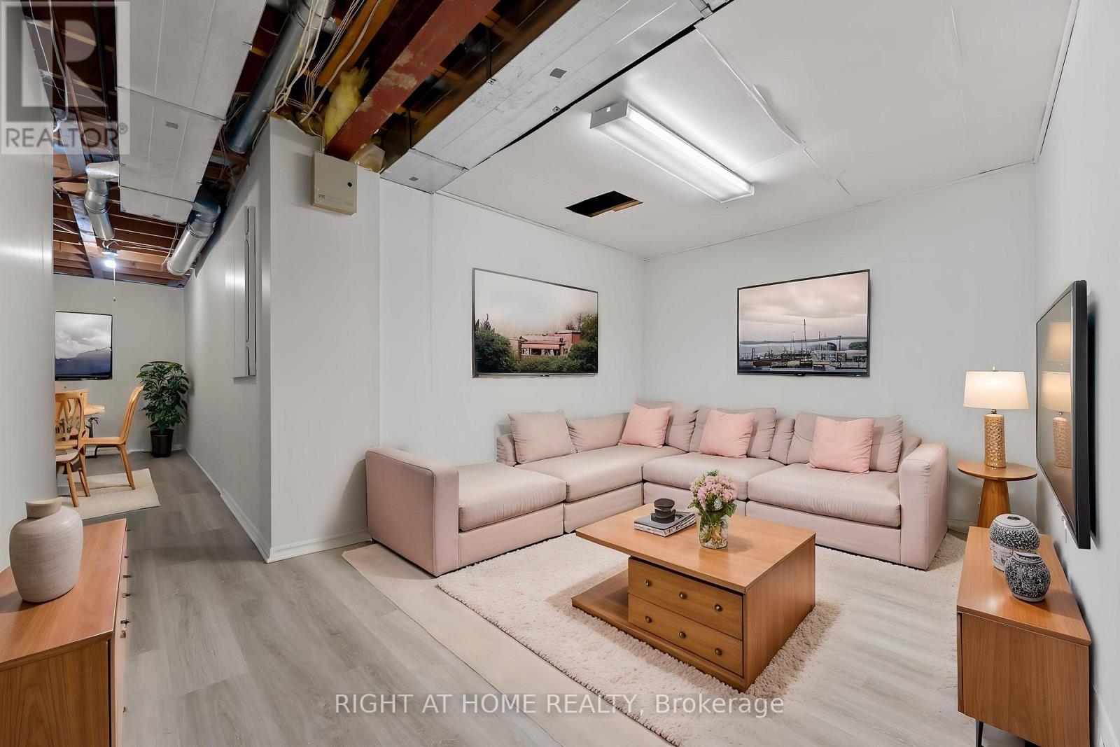 17 Locheland Crescent, Ottawa, Ontario  K2G 6H2 - Photo 10 - X12998534