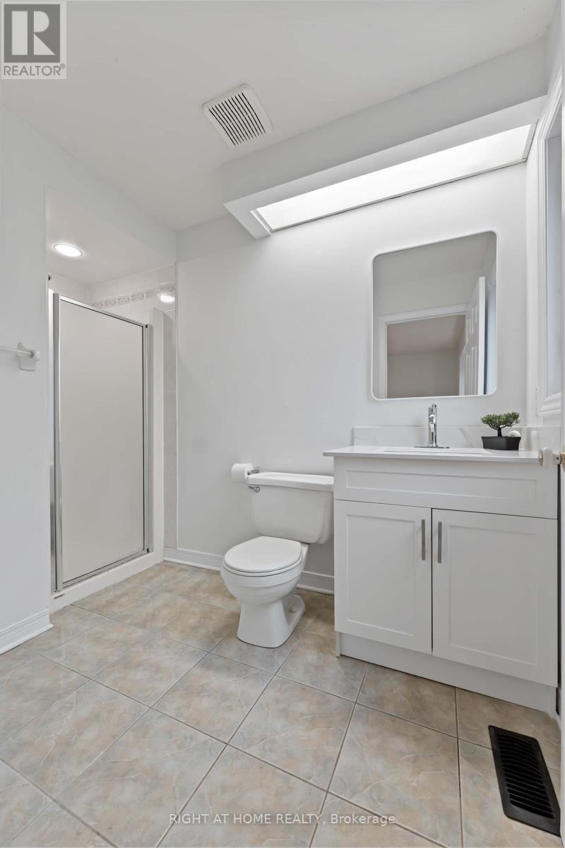 17 Locheland Crescent, Ottawa, Ontario  K2G 6H2 - Photo 6 - X12998534