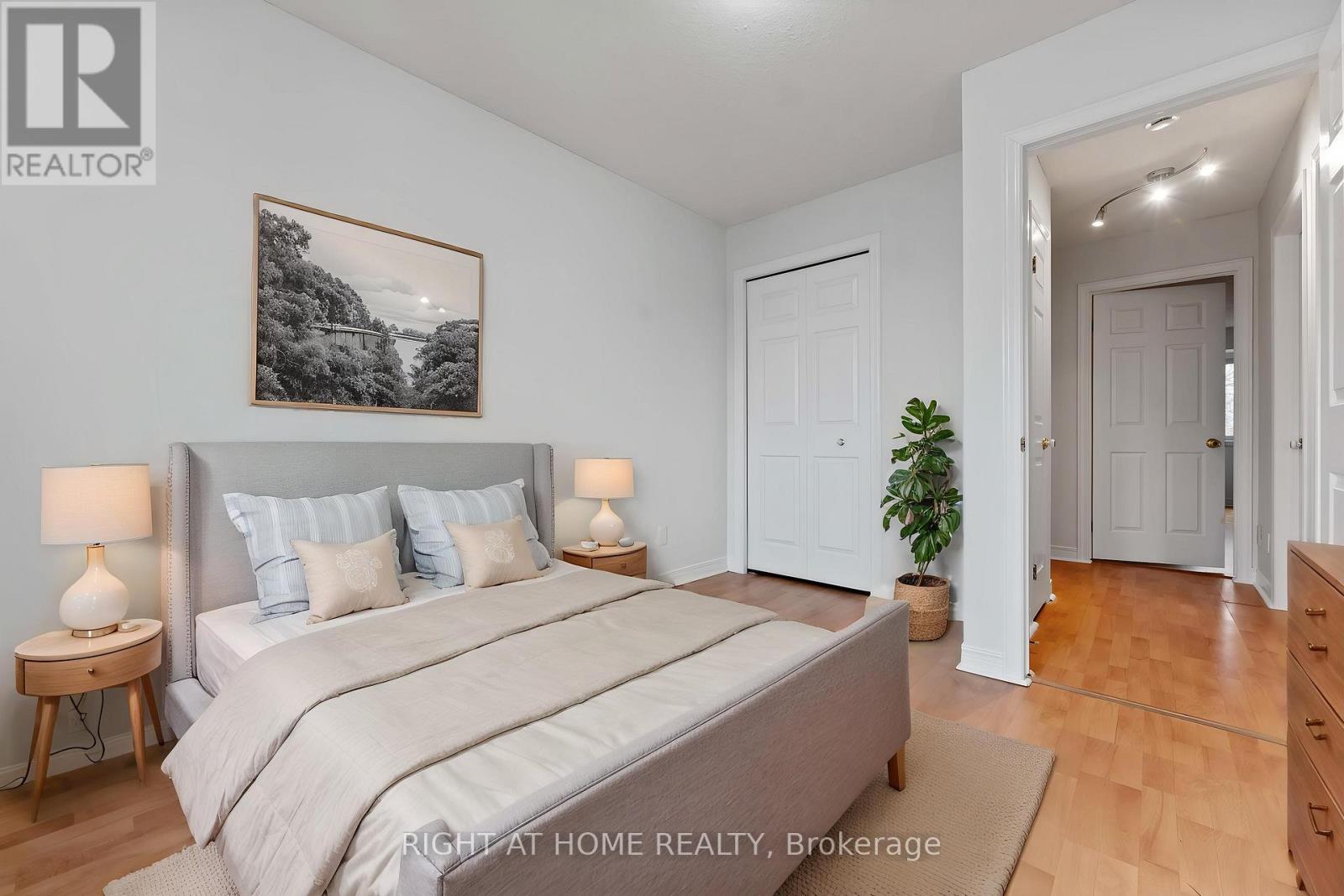 17 Locheland Crescent, Ottawa, Ontario  K2G 6H2 - Photo 7 - X12998534