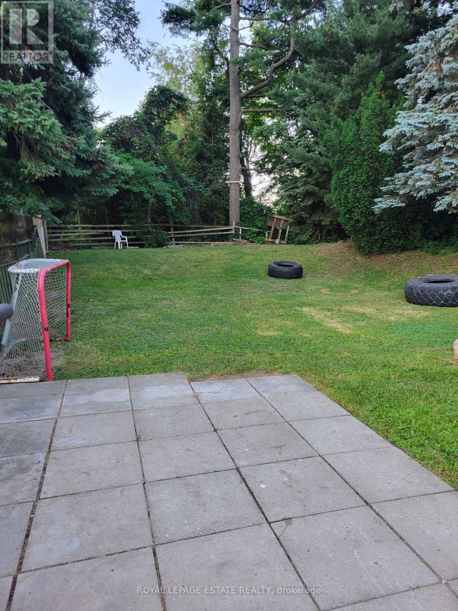 Upper - 13 Pinegrove Avenue, Toronto, Ontario  M1N 2G3 - Photo 13 - E12998522