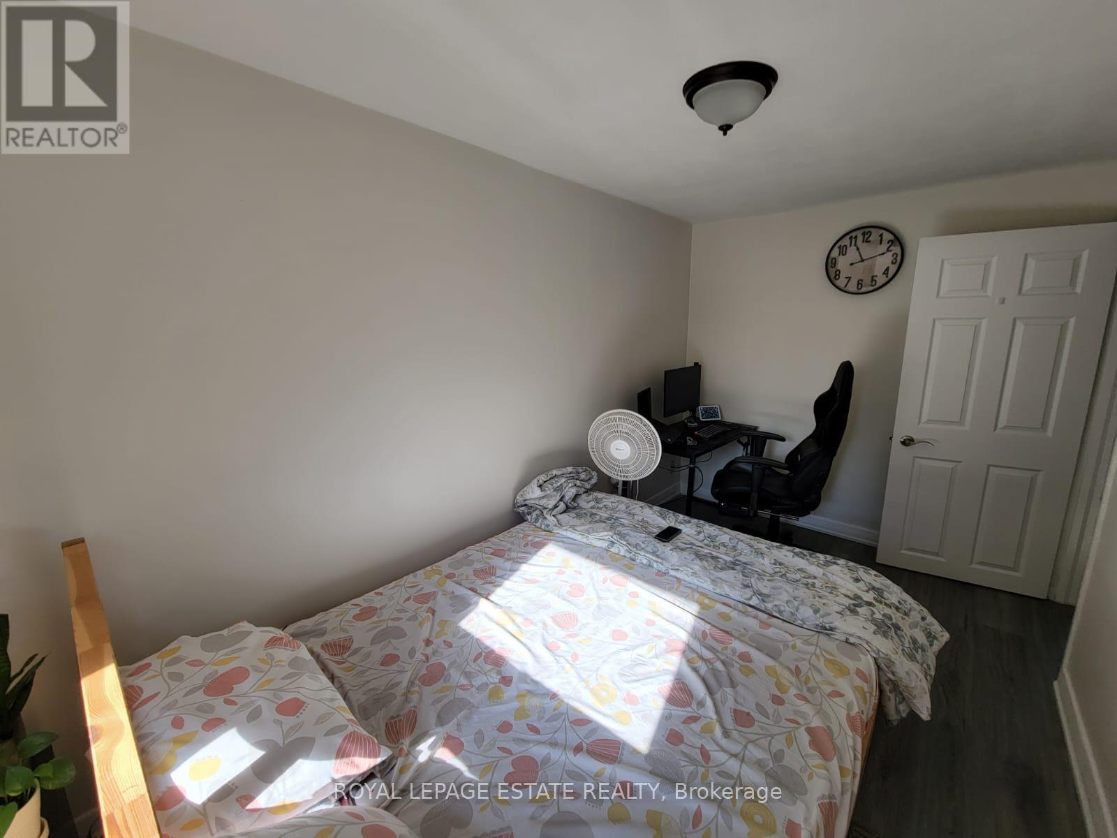 Upper - 13 Pinegrove Avenue, Toronto, Ontario  M1N 2G3 - Photo 8 - E12998522