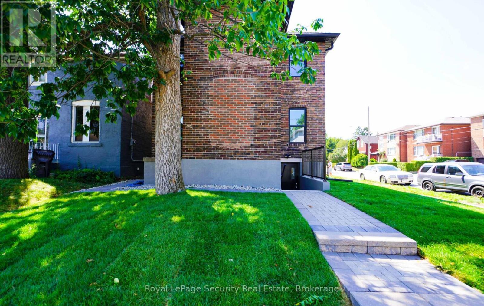 5 - 92 Twelfth Street, Toronto, Ontario  M8V 3H1 - Photo 5 - W12981848