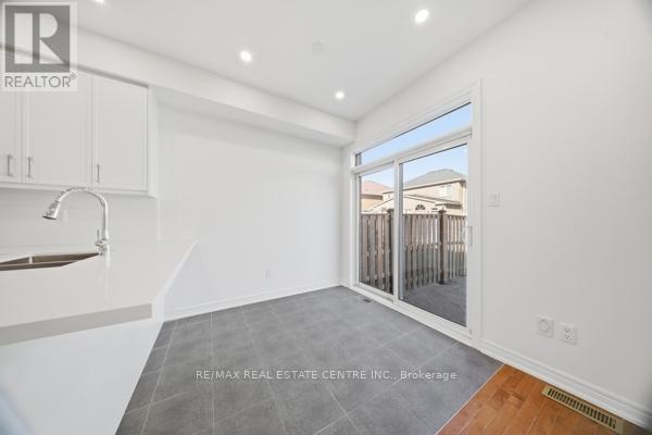 3085 Doyle Street, Mississauga, Ontario  L5M 0N2 - Photo 14 - W12994862