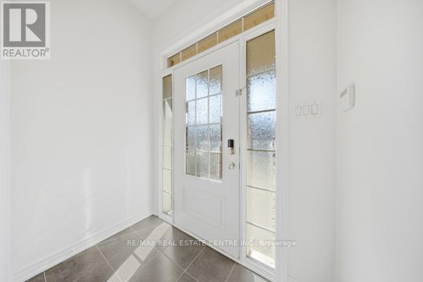 3085 Doyle Street, Mississauga, Ontario  L5M 0N2 - Photo 6 - W12994862