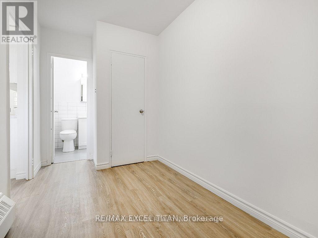 102 - 165 Colborne Avenue, Richmond Hill, Ontario  L4C 2K2 - Photo 15 - N12998454