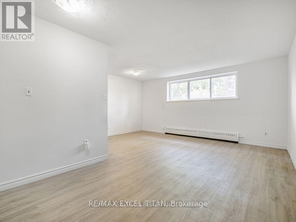 102 - 165 Colborne Avenue, Richmond Hill, Ontario  L4C 2K2 - Photo 7 - N12998454